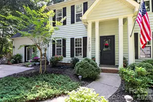 11007 Secotan Ln, Matthews, NC 28105 - Photo 2