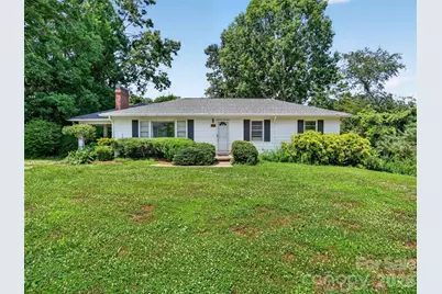 3112 Wesley Way, Hendersonville, NC 28792 - Photo 2