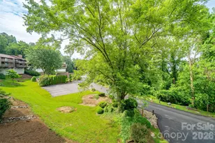 305 Piney Mountain Dr, Asheville, NC 28805 - Photo 18