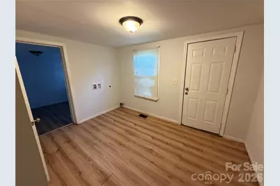 9235 Kendall Drive, Charlotte, NC 28214 - Photo 10