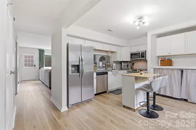 8208 Knights Bridge Road, Charlotte, NC 28210 - Photo 2