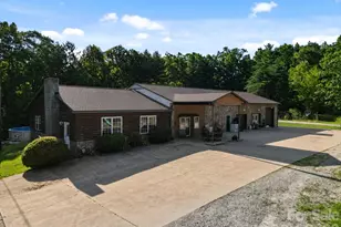 2269 Lee Roy Ln, Lenoir, NC 28645 - Photo 2