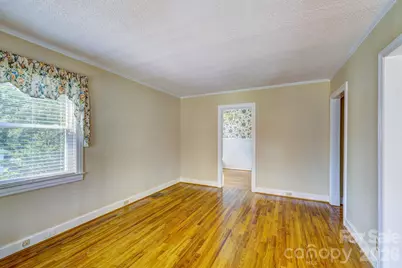 402 N Houser Street, Cherryville, NC 28021 - Photo 6