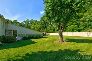 402 N Houser St, Cherryville, NC 28021 - Photo 18