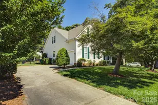11611 Knightsdale Dr, Charlotte, NC 28277 - Photo 2