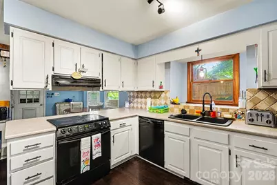 141 32nd Avenue NW, Hickory, NC 28601 - Photo 12