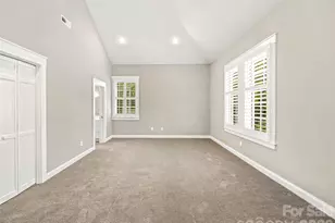 1 Cedar Chine Dr, Asheville, NC 28803 - Photo 34