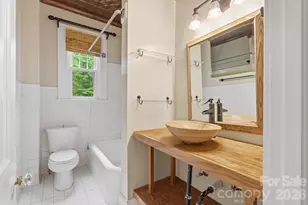 916 Bromley Rd, Charlotte, NC 28207 - Photo 32