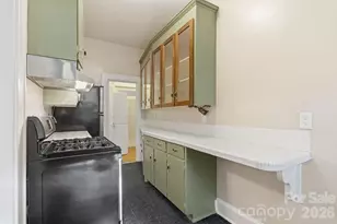 916 Bromley Rd, Charlotte, NC 28207 - Photo 28