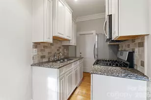 916 Bromley Rd, Charlotte, NC 28207 - Photo 8