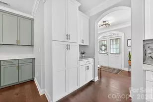 1824 Laveta Rd, Charlotte, NC 28269 - Photo 8