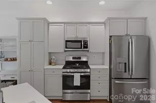 1234 Ivey Dr, Charlotte, NC 28205 - Photo 10