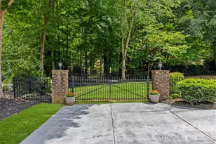 3616 Deruyter Cir, Charlotte, NC 28269 - Photo 38