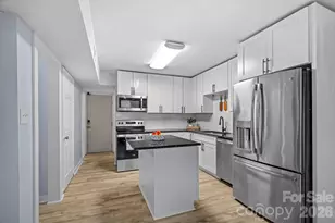 5662 Coulee Pl, Charlotte, NC 28217 - Photo 6
