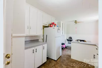 303 Myrtle Avenue, Hamlet, NC 28345 - Photo 8