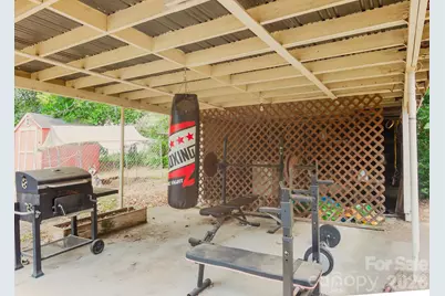 303 Myrtle Avenue, Hamlet, NC 28345 - Photo 2