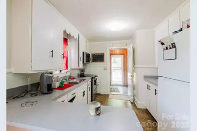 303 Myrtle Avenue, Hamlet, NC 28345 - Photo 6