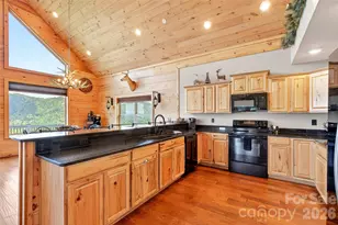 25 N Forest Dr, Marion, NC 28752 - Photo 12