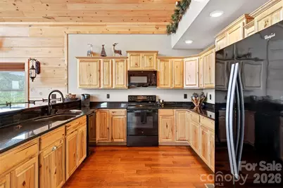 25 N Forest Drive, Marion, NC 28752 - Photo 14