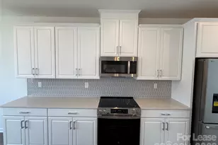 2143 Hawksworth Ln, Charlotte, NC 28262 - Photo 8