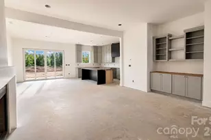 2621 Springway Dr, Charlotte, NC 28205 - Photo 6