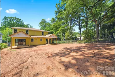 2621 Springway Drive, Charlotte, NC 28205 - Photo 2