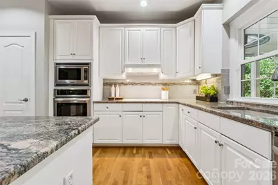 5529 Fairvista Drive, Charlotte, NC 28269 - Photo 14