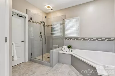 5529 Fairvista Drive, Charlotte, NC 28269 - Photo 22