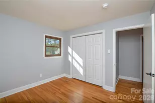 9313 Trinity Rd, Charlotte, NC 28216 - Photo 24