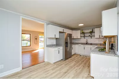 9313 Trinity Road, Charlotte, NC 28216 - Photo 10
