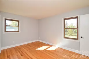 9313 Trinity Rd, Charlotte, NC 28216 - Photo 28