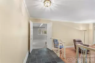 221 Kingsway Cir, Charlotte, NC 28214 - Photo 6