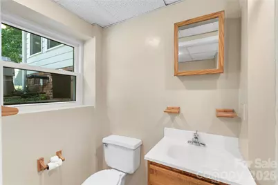 221 Kingsway Circle, Charlotte, NC 28214 - Photo 38