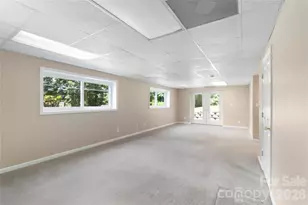 221 Kingsway Cir, Charlotte, NC 28214 - Photo 34