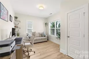 1613 Newcastle St, Charlotte, NC 28216 - Photo 18