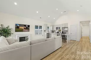 1613 Newcastle St, Charlotte, NC 28216 - Photo 6