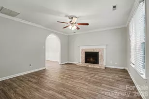 8904 Brown Oak Ct, Charlotte, NC 28227 - Photo 4