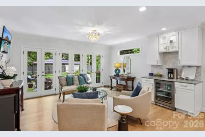 1315 Holmes Drive, Charlotte, NC 28209 - Photo 6