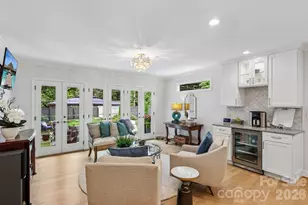 1315 Holmes Dr, Charlotte, NC 28209 - Photo 6