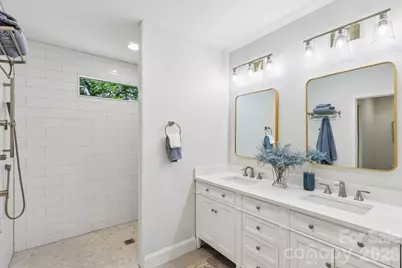 1315 Holmes Drive, Charlotte, NC 28209 - Photo 18