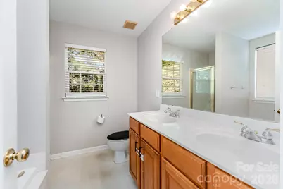 9824 Dauphine Drive, Charlotte, NC 28216 - Photo 18