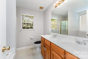 9824 Dauphine Dr, Charlotte, NC 28216 - Photo 18