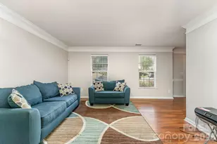9824 Dauphine Dr, Charlotte, NC 28216 - Photo 6