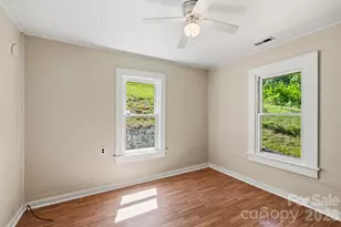 441 Main St, Clyde, NC 28721 - Photo 24