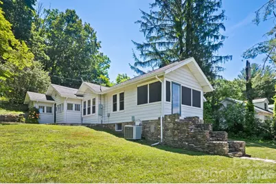 441 Main Street, Clyde, NC 28721 - Photo 18