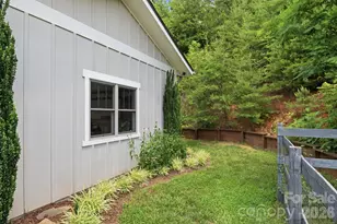 45 Barebridge Hills Dr, Asheville, NC 28804 - Photo 34