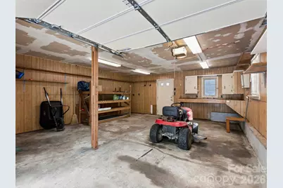 407 Hall Street, Hendersonville, NC 28739 - Photo 22