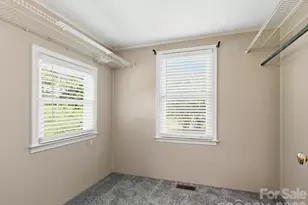 407 Hall St, Hendersonville, NC 28739 - Photo 14
