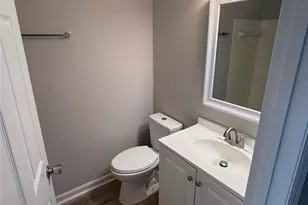 1604 Arlyn Cir, Charlotte, NC 28213 - Photo 10