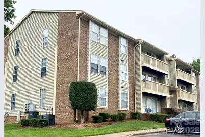 1604 Arlyn Circle #J, Charlotte, NC 28213 - Photo 1